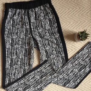 Vince Camuto Printed Joggers